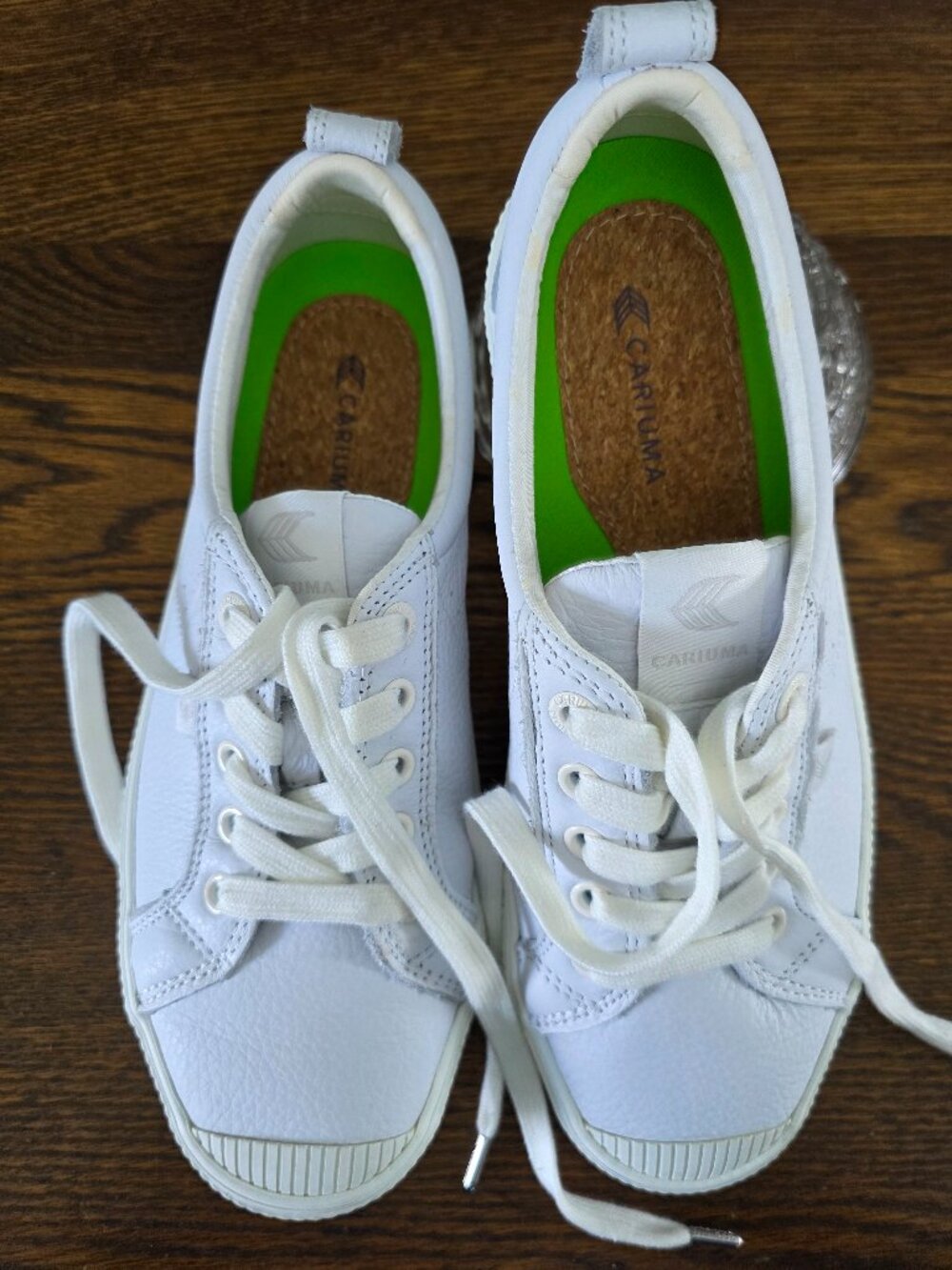 Cariuma White Leather W 9 Sneakers